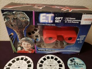 RARE Vintage E.  T.  View master Gift Set,  Beetlejuice 3 Disc,  E.  T.  Button 2