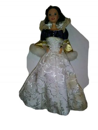 1998 Disney Snow White Holiday Princess Doll Special Edition 3rd In Series 1966