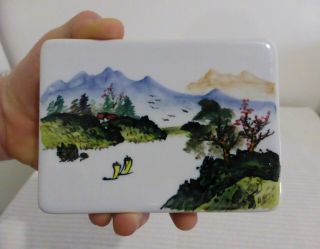China Vintage 4.  9 " Chinese Handpainted Porcelain / Pottery Jewellery Trinket Box