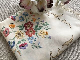 Vintage Heavily Hand Embroidered Spring Flowers Tablecloth Linen Daffodil Poppy