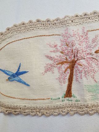 GORGEOUS VTG BLUEBIRDS & SPRING BLOSSOM TREE HAND EMBROIDERED SANDWICH DOILY 3
