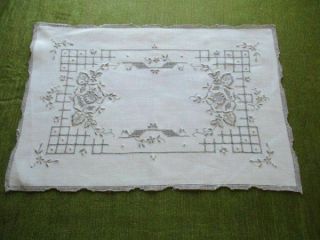 Vntage Madeira Tray Cloth - Hand Embroidered - - Linen