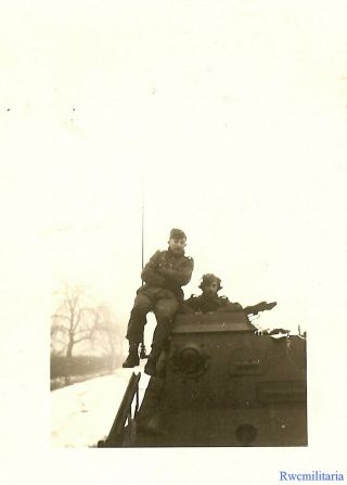 Rare German Panzermen In Winter W/ Befehlspanzerwagen Command Tank