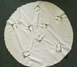 Vintage White Round Polyester Tablecloth Table Centre Cut Out Embroidery 27 "