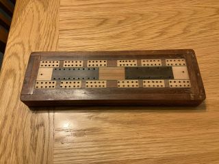 Cribbage Board Complete With 6 Pegs