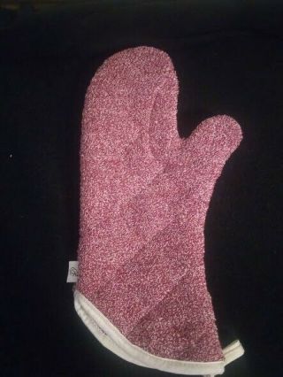 Retired Pampered Chef Cranberry Color Heavy Duty Oven Mitt Rare