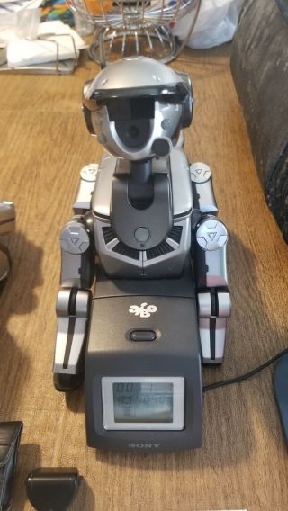 2 Sony aibo ers - 220.  1 CORE,  1 STANDARD CORE,  Ultimate bundle,  all include 2