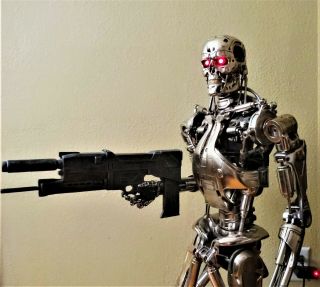 Sideshow Terminator Judgement Day T - 800 Endoskeleton 1/2 Scale Statue Figure Nib