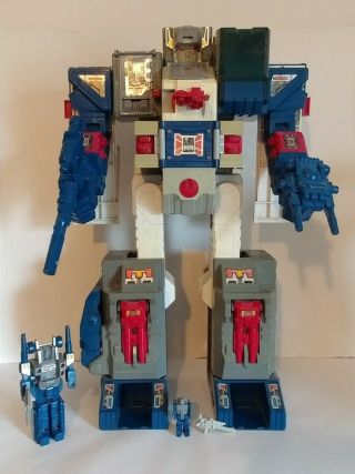 Fortress Maximus 100 Complete Base 1987 Vintage Hasbro G1