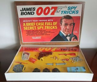 Vintage James Bond 007 Spy Tricks Gilbert 1966 Rare