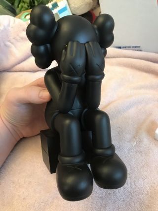 Kaws Passing Through Black (open Edition) Medicom Toy Released 2018