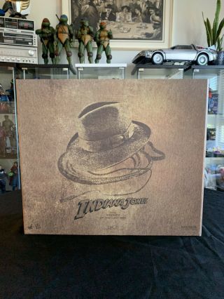 Hot Toys Raiders Of The Lost Ark: Indiana Jones 1/6 Scale Figure,