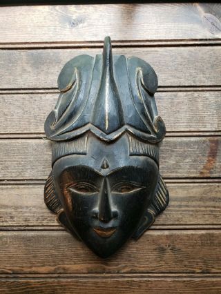 VINTAGE Rare Gold Black AFRICAN TRIBAL HAND - CARVED WOOD MASK WALL HANGING 11” 2