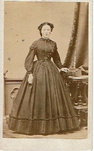 Antique Civil War Era Young Lady Cdv By Rehn & Sons Philadelphia