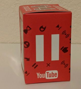 Android Mini Collectible Google Special Edition Figure - YouTube 2
