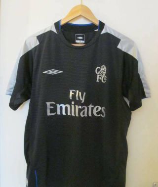 A Rare Chelsea Arjen Robben Signed In Black shirt 2004/2007 Small Size 3