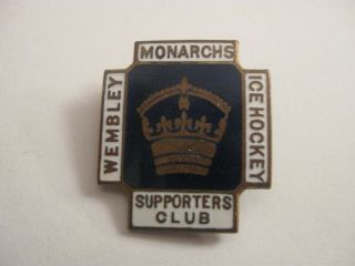 Rare Old Wembley Monarchs Ice Hockey Club Enamel Brooch Pin Badge