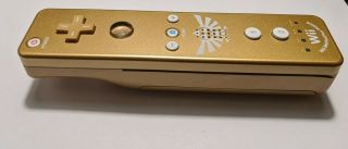 Nintendo Wii Legend Of Zelda Skyward Sword Wii Remote Motion Plus Gold - Rare