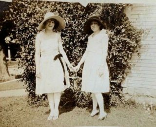Antique Snapshot Photo 2 Pretty Sexy Flapper Women 1920s White Dresses Hats