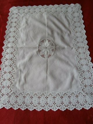 Vintage White Cotton Floral Embroidery & Cut Work Table Table Runner 17.  5 " X 13 "