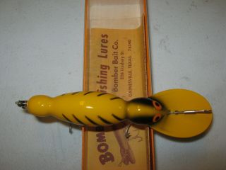 VINTAGE BOMBER WATERDOG MODEL 1620 FISHING LURE WITH BOX 2