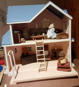Rare Vintage Sylvanian Calico Critters Maple Town Post Office & Accessories