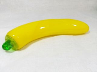 Vtg Murano Style Art Glass Decorative Yellow Banana Fruit Life Size Paperweight