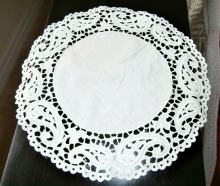 Vintage White Cotton Embroidery & Cut Work Round Table Mat/doily 11 " Diameter