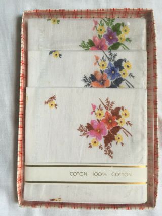 Vintage Ladies 100 Cotton 3 Handkerchiefs White Floral Print