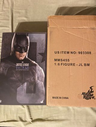 Hot Toys,  Justice League: Batman 1/6th Scale 12 " Figure Mms455