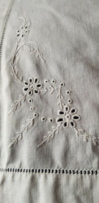 Vintage Antique White Linen Cotton Hand Embroidered Flowers Lace Edge Tablecloth
