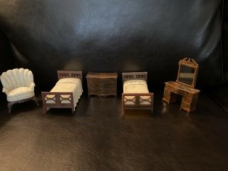 1950s Vintage Renwal Dollhouse Furniture Dresser Vanity Beds Table & Chair