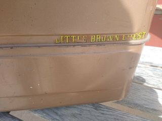 VERY RARE THE LITTLE BROWN CHEST 1950 ' s COOLER SINGLE LATCH,  OPENER AND TRAY 2