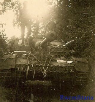 Rare Us Soldier View Of Ko’d German Sturmgeschütz Panzer Tank; France