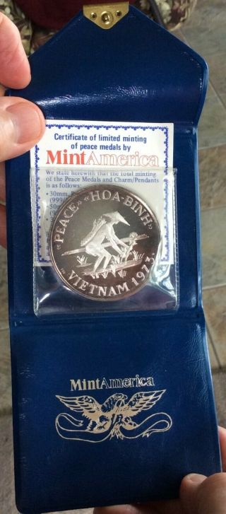 Very Rare Low Mintage,  Large Silver 1973 Vietnam Hoa Binh Dove Peace Metal,  Read