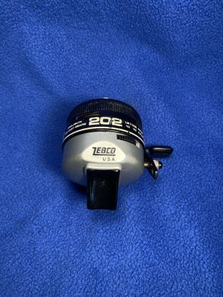 Zebco Model 202 Closed Face Fishing Reel Grey Black Made In Usa