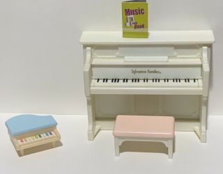Calico Critters Sylvanian Families Piano W Bench & Piano Toy