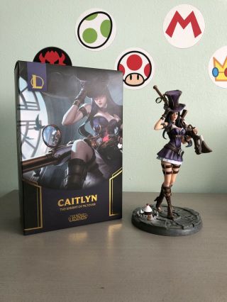 League Of Legends Caitlyn Statue - Riot Games Retired/out Of Stock Product.