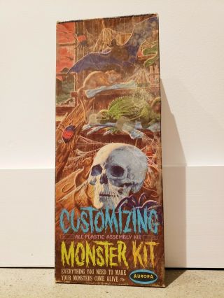 Rare Aurora Customizing Monster Model Kit.  Creepy Bats,  Spider & Skull