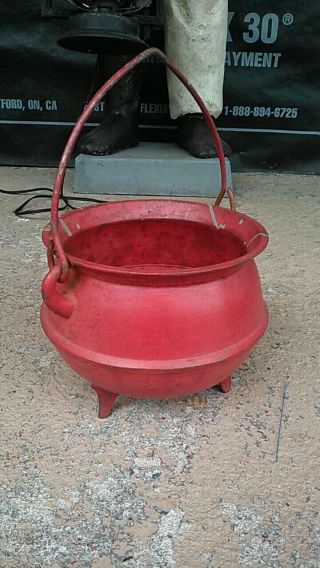 Antique Very Rare 1/2 Gal.  Cast Iron Bean Pot 3 Footed Factory Paint