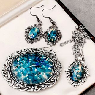 Rare Vintage Green Blue Fire Opal Glass Celtic Knot Large Brooch Earring Set