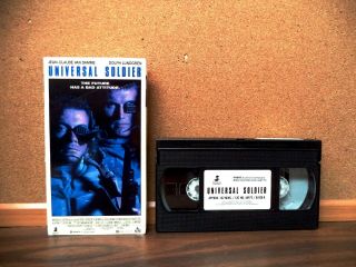 Universal Soldier (vhs 1992) Jean - Claude Van Damme,  Dolph Lundgren,  Jerry Orbach