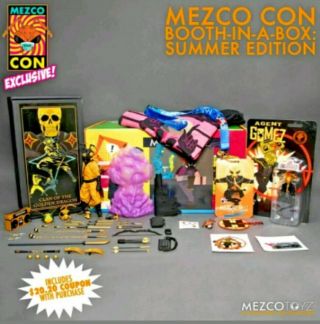 Mezco One 12 Gomez Clan Of The Golden Dragon Sdcc 2020 Booth In A Box Xl T - Shirt