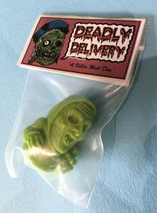 Deadly Delivery Halloween III set w/ rare TV Retroband 3 figures resin art toys 3