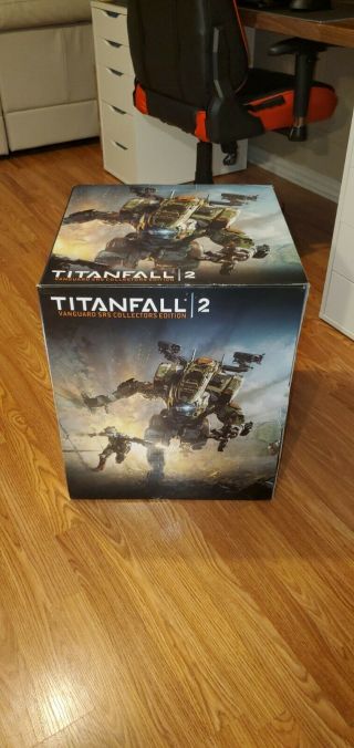 Titanfall 2 Helmet Vanguard SRS Collectors Edition In The Box 3