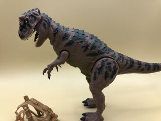 Kenner Jurassic Park Lost World Carnotaurus Bonebreaker JP.  26 w/Accessories 3