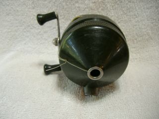 Vintage Green Zebco 202 Fishing Reel With Metal Shoe Made In U.  S.  A. 2