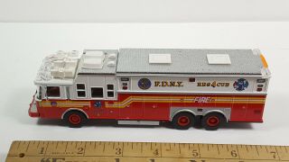 F.  D.  N.  Y.  Rescue 4 Fire Engine Truck Code 3 1998 Limited Edition Rare Vintage