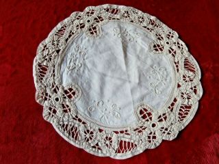 Vintage Ivory Cotton Embroidery & Tape/string Lace Table Mat Or Doily 10 1/2 "