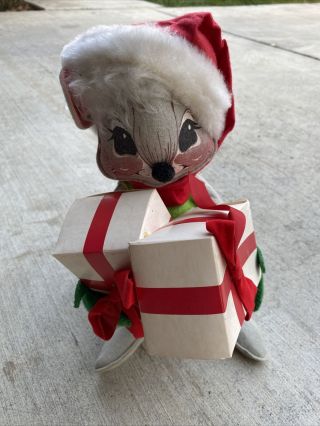 1983 Vintage 12 " Annalee Mobilitee Felt Doll Gray Christmas Mouse With Presents
